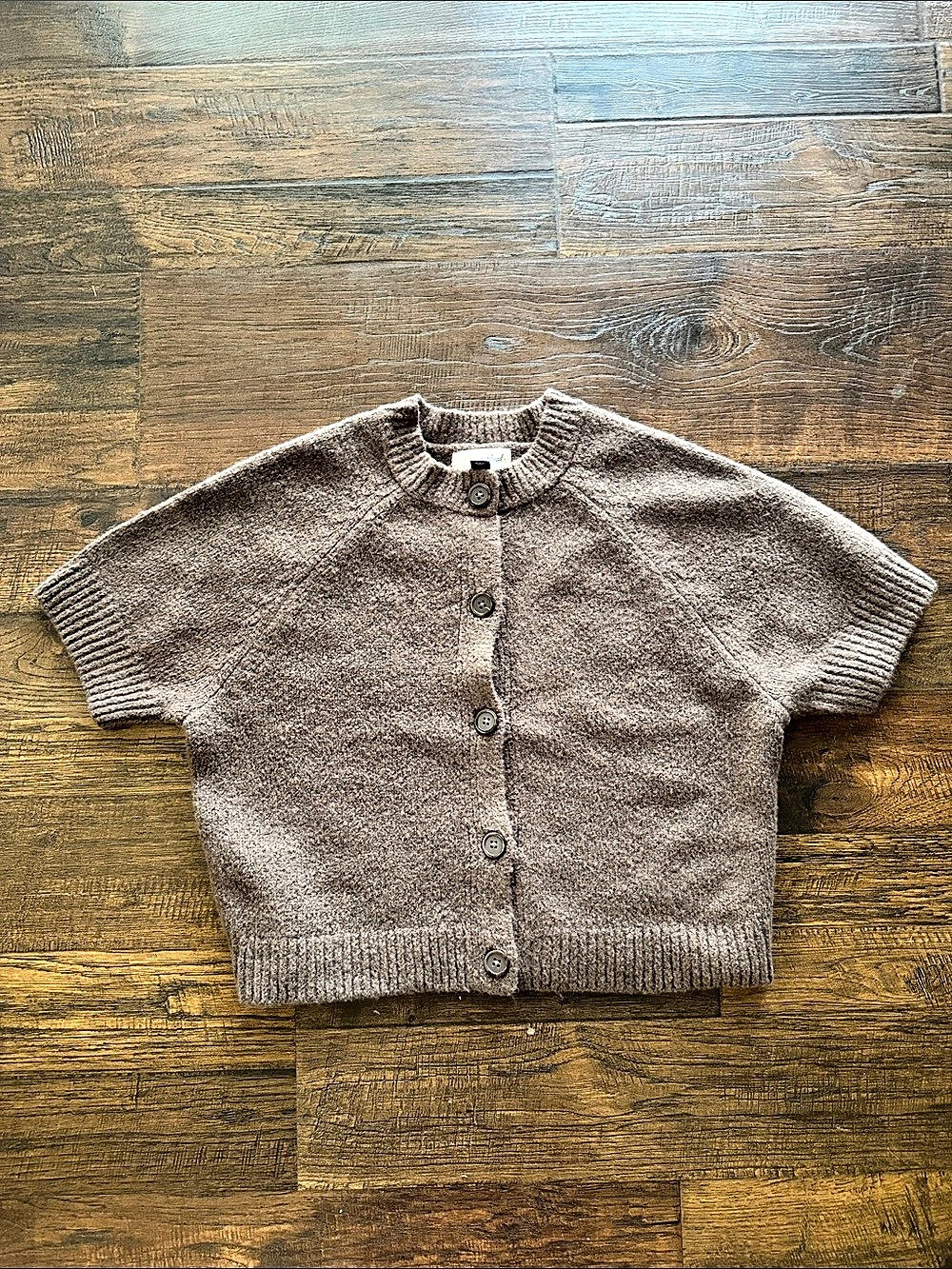 Universal Thread Women'Small Short Sleeve Cozy Knit Button-Down Cardigan Brown